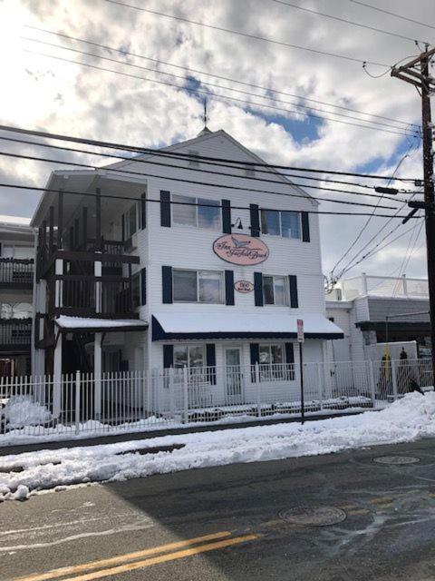 Inn At Fairfield Beach Exterior photo